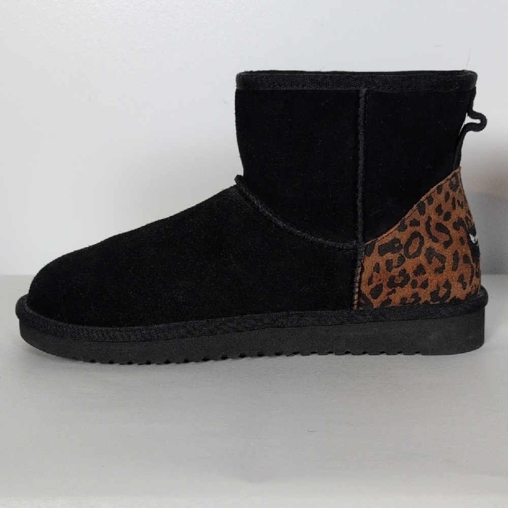 Koolaburra by Ugg Suede Boots with Sherpa Lining - Picture 7 of 12